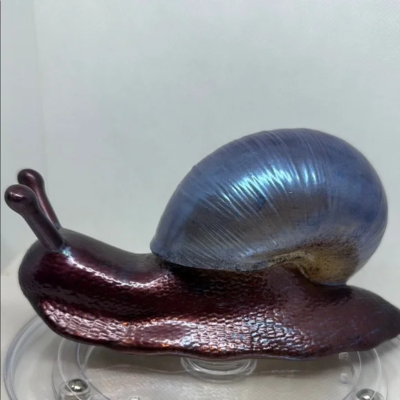 Iridescent Resin Snail Figurine - Picture 6 of 12